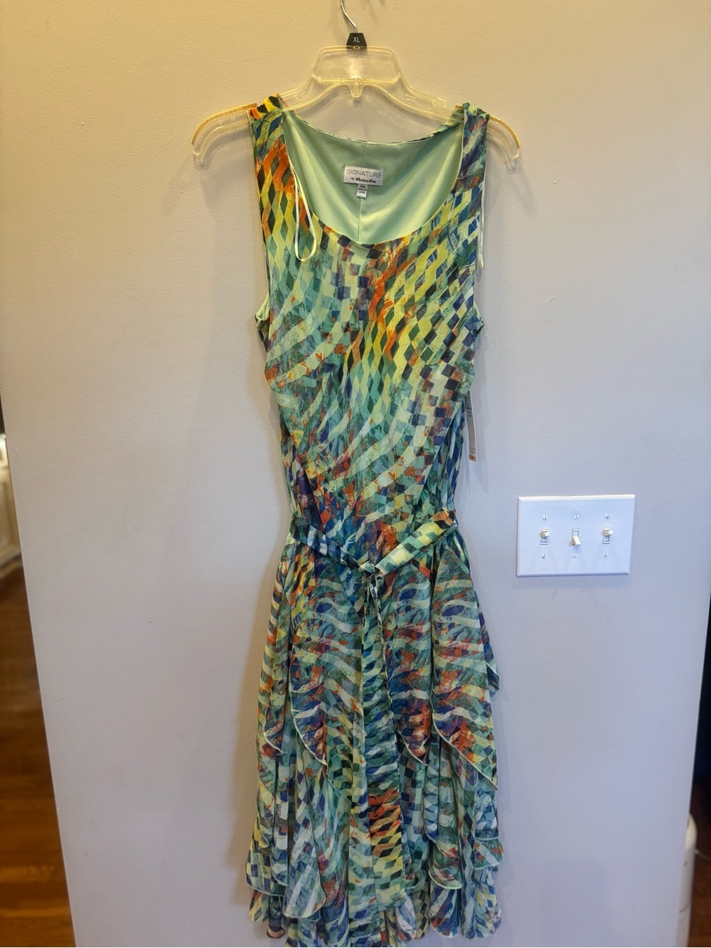 Signature by Robbie Bee Green Multi-Color Print Sleeveless Midi Dress